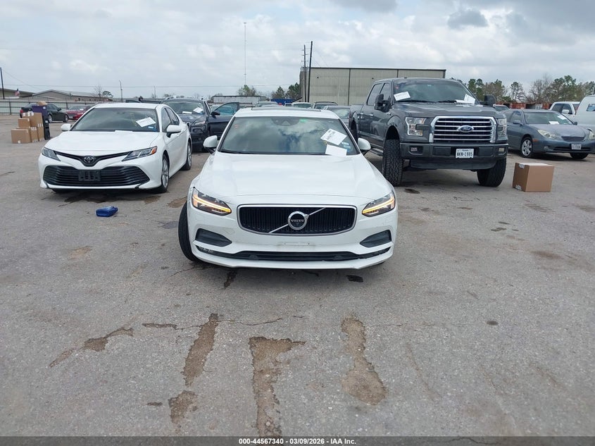 2018 Volvo S90 T5 Momentum VIN: LVY102MK0JP068571 Lot: 44567340