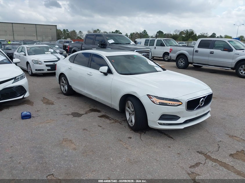 2018 Volvo S90 T5 Momentum