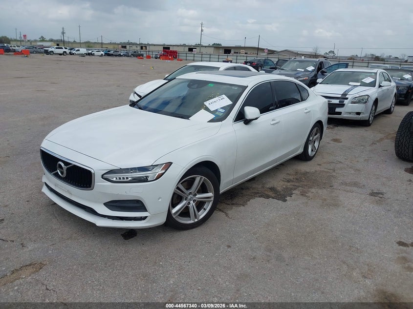 2018 Volvo S90 T5 Momentum
