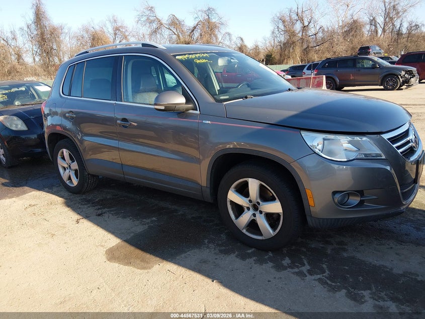 2010 Volkswagen Tiguan Wolfsburg Edition