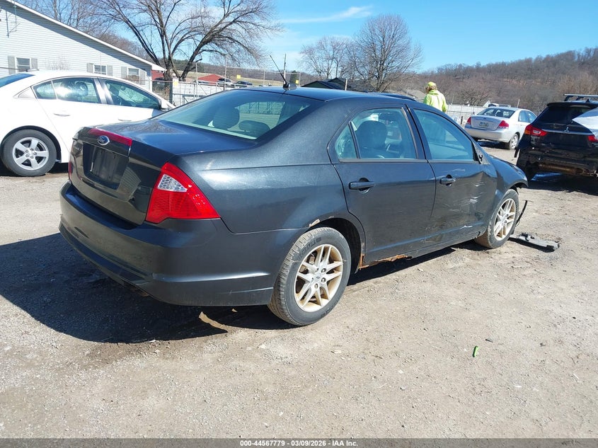 2011 Ford Fusion S
