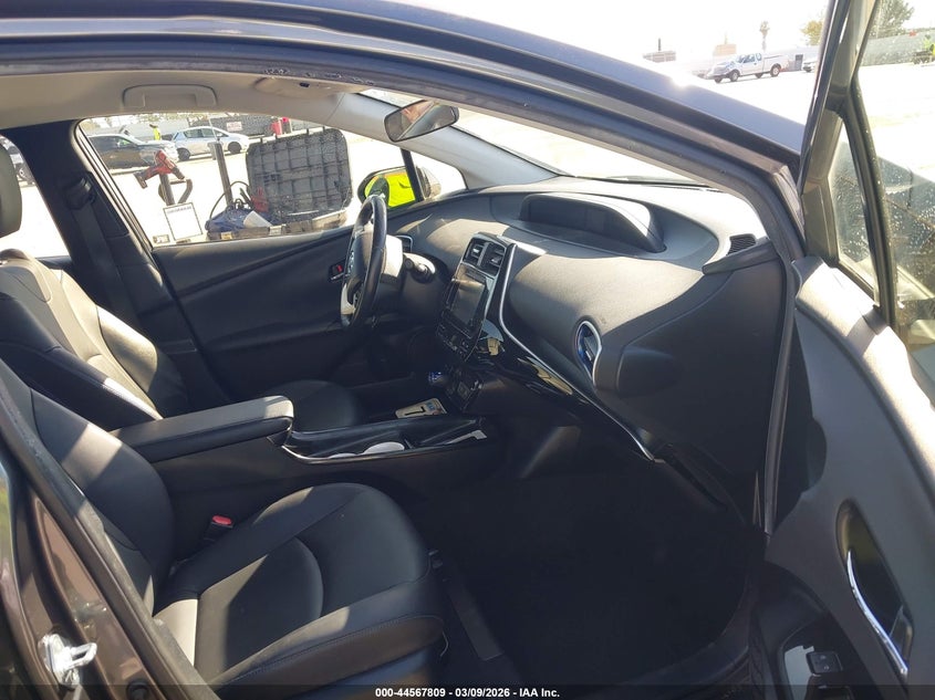 2016 Toyota Prius Three Touring