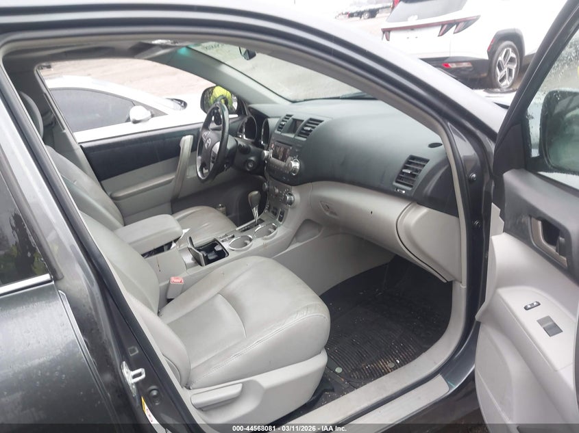 2011 Toyota Highlander Se V6