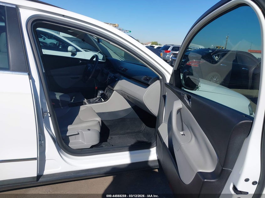 2006 Volkswagen Passat 2.0T/Value Edition