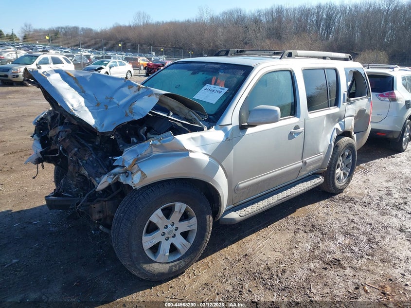 2006 Nissan Pathfinder Le