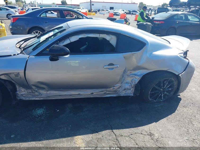 2024 Toyota Gr86 Premium VIN: JF1ZNBE14R9760050 Lot: 44568357