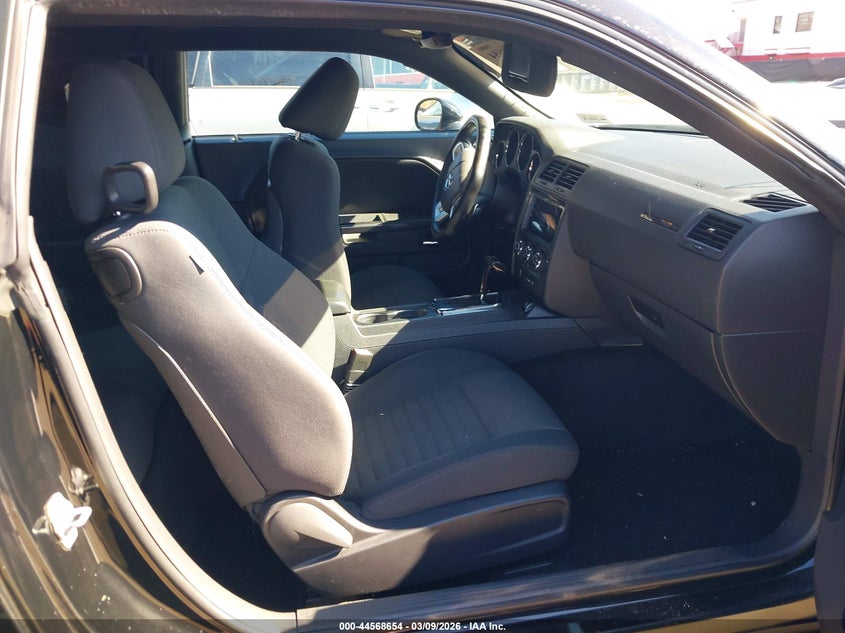 2014 Dodge Challenger Sxt