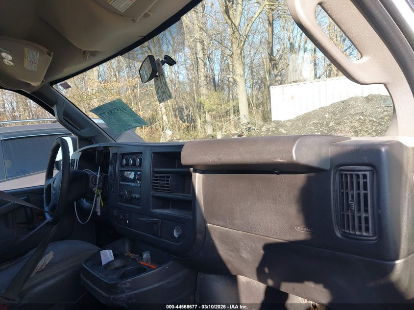 2017 GMC Savana 2500 Work Van