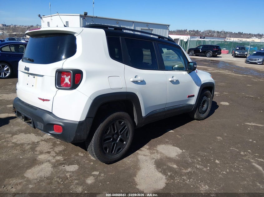 2016 Jeep Renegade Trailhawk