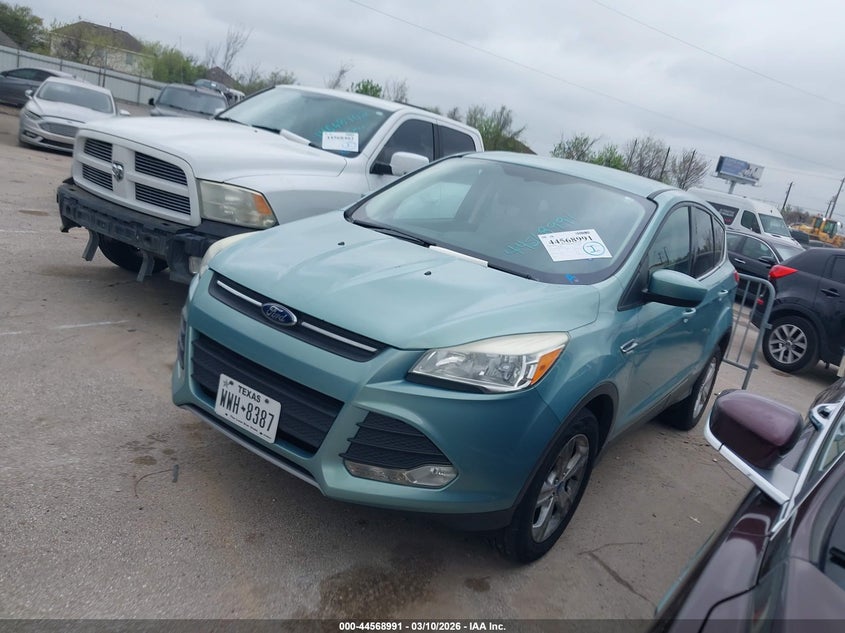 Vin: 1fmcu0gx8dub33412, lot: 45065871, ford escape se 20132