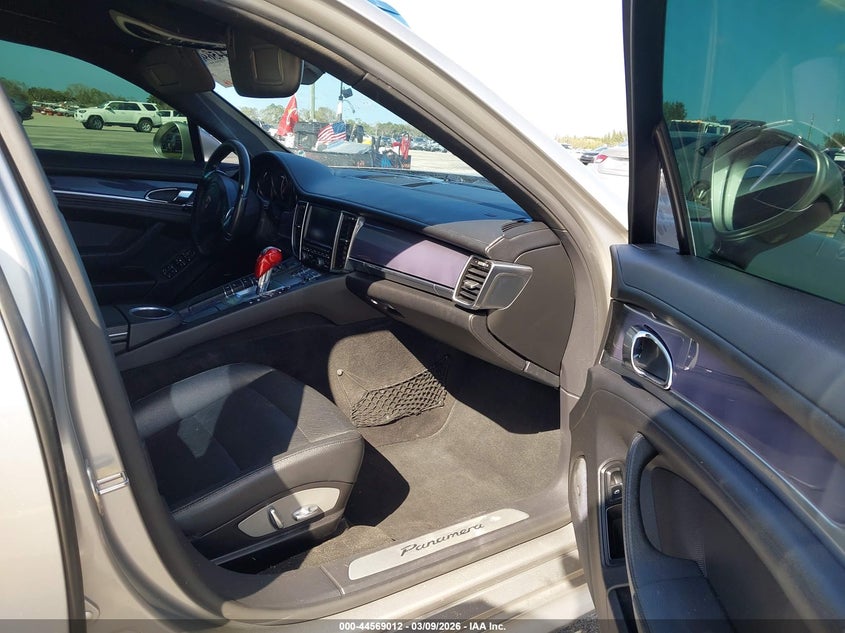 2012 Porsche Panamera 4