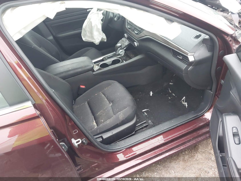 2024 Nissan Altima Sv Fwd