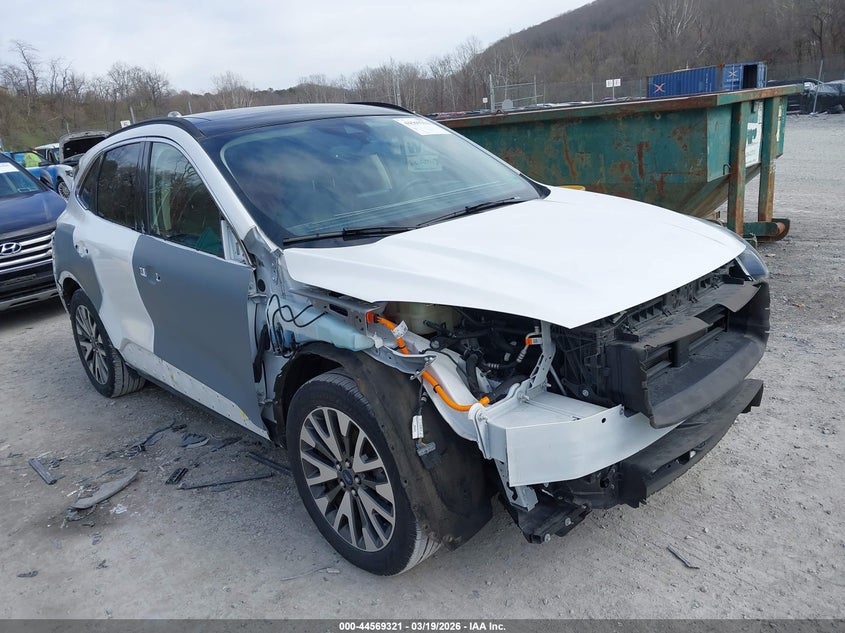 2020 Ford Escape Titanium Hybrid
