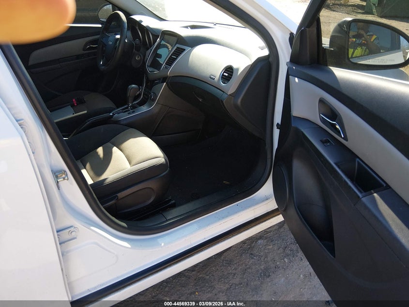 2012 Chevrolet Cruze Ls