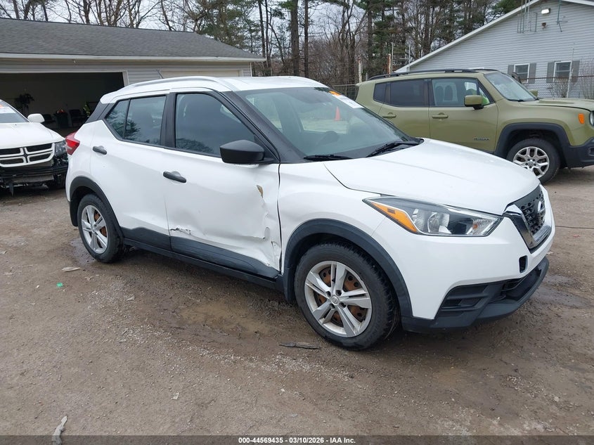 2018 Nissan Kicks S