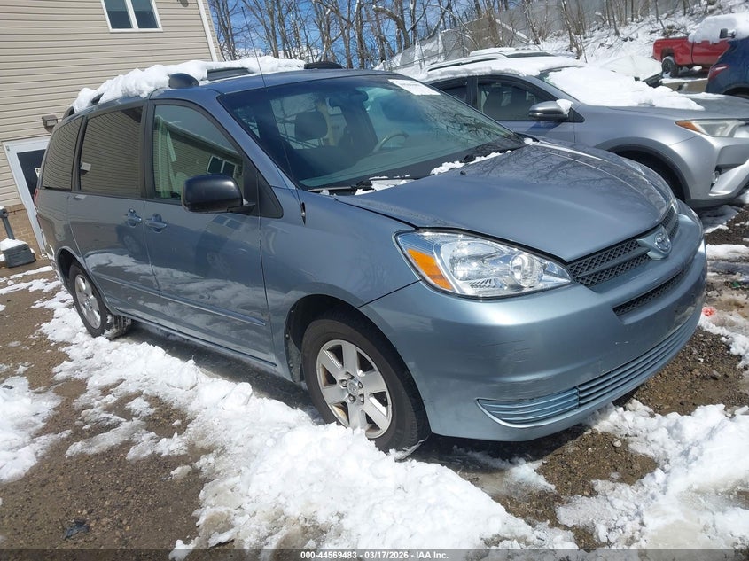 2004 Toyota Sienna Le