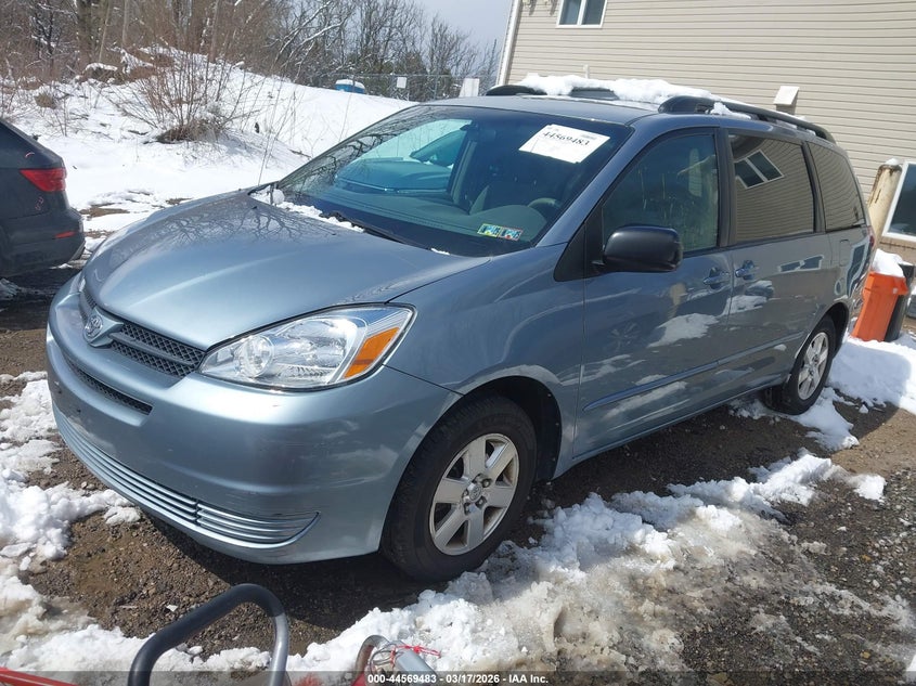 2004 Toyota Sienna Le
