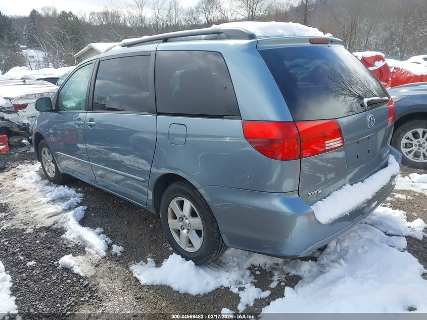 2004 Toyota Sienna Le