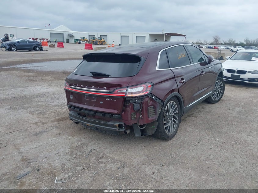 2019 Lincoln Nautilus Reserve