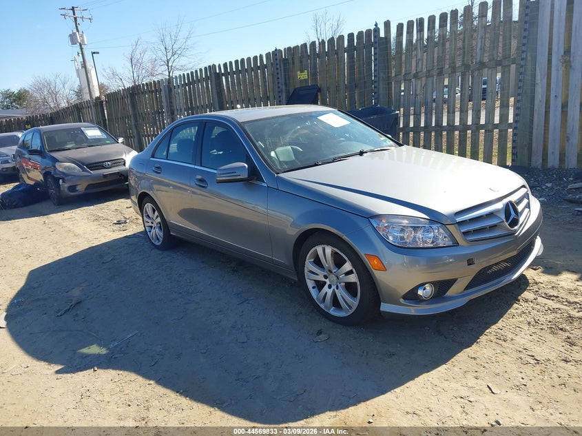 2010 Mercedes-Benz C 300 Luxury 4Matic/Sport 4Matic