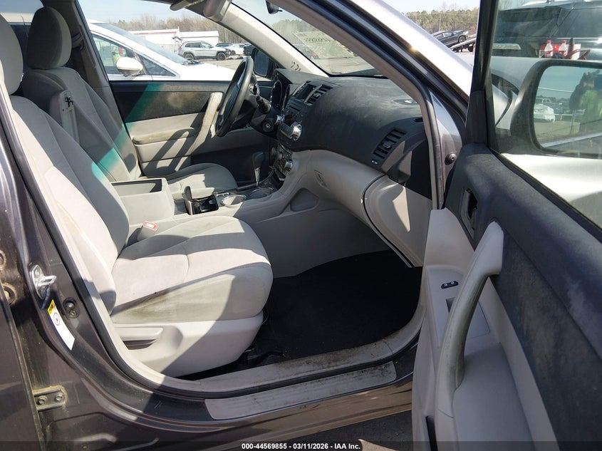 2011 Toyota Highlander Base V6