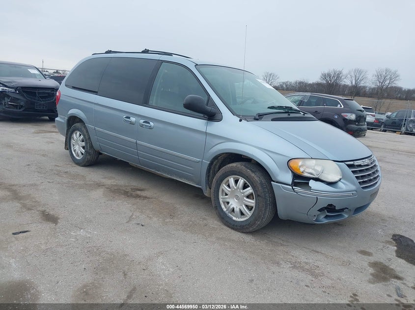 2006 Chrysler Town & Country Touring
