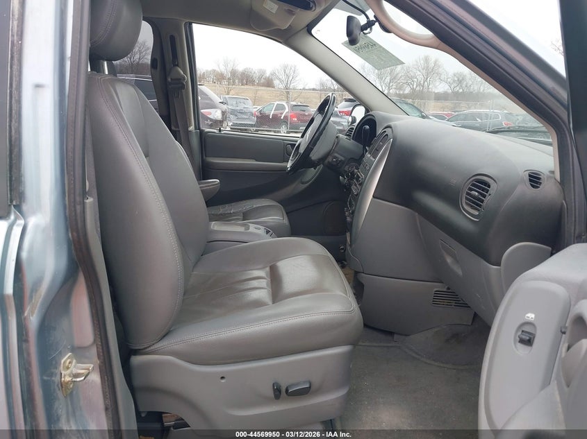 2006 Chrysler Town & Country Touring