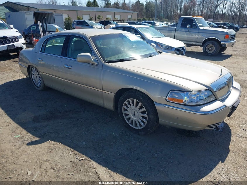 1LNHM81W65Y660167 LINCOLN TOWN CAR Photo 1