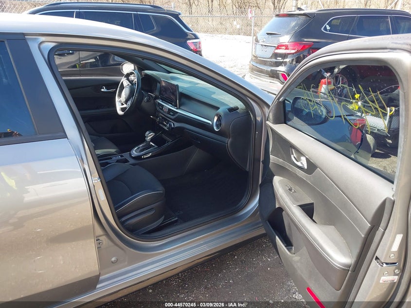 2022 Kia Forte Gt-Line