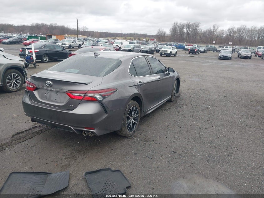 2022 Toyota Camry Se