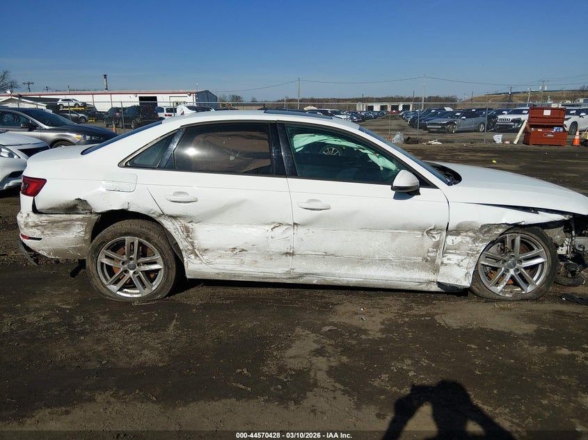 2017 AUDI A4 auction photo 6