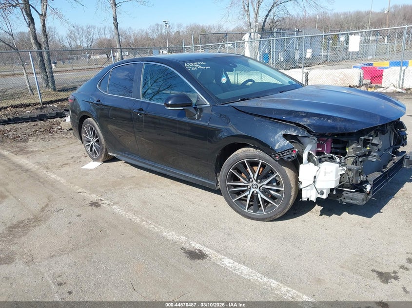 2022 Toyota Camry Se Hybrid