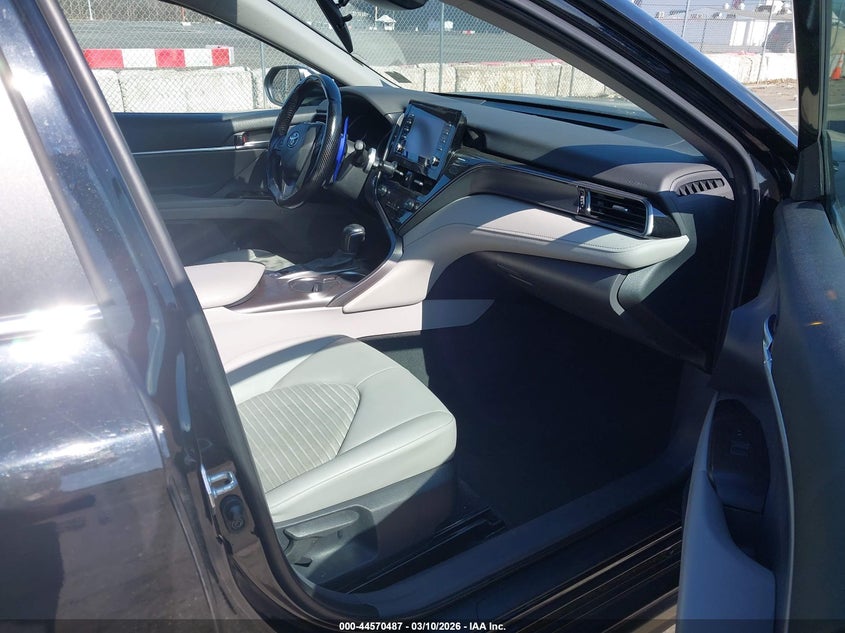 2022 Toyota Camry Se Hybrid