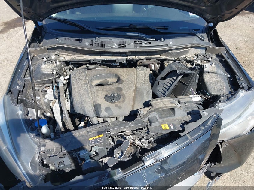 VIN 3MYDLBYV2KY517671 2019 TOYOTA YARIS LE