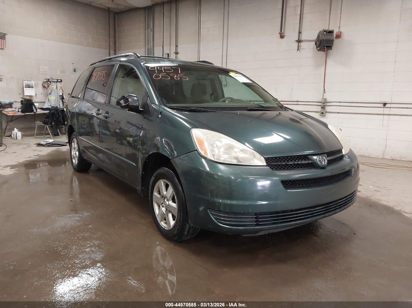 2004 Toyota Sienna Le
