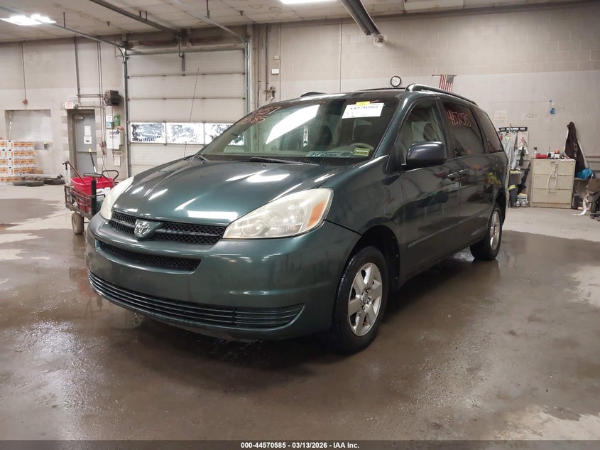 2004 Toyota Sienna Le