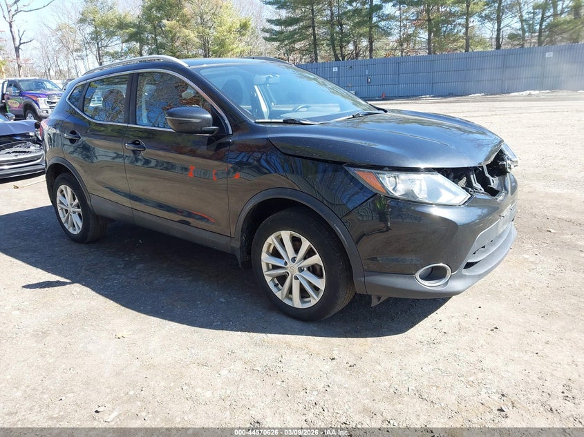 JN1BJ1CR3HW123275 NISSAN ROGUE SPORT Photo 1