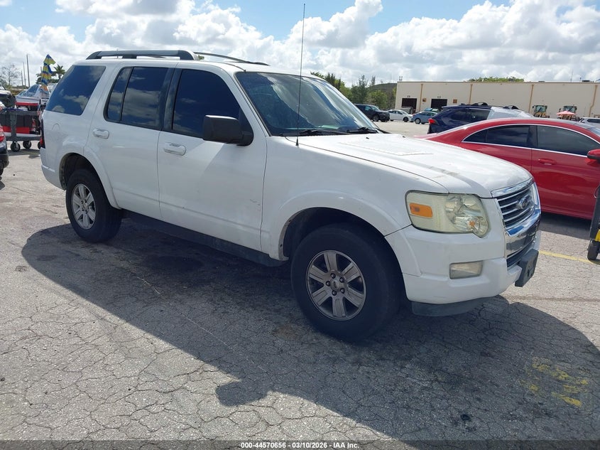 2010 Ford Explorer Xlt