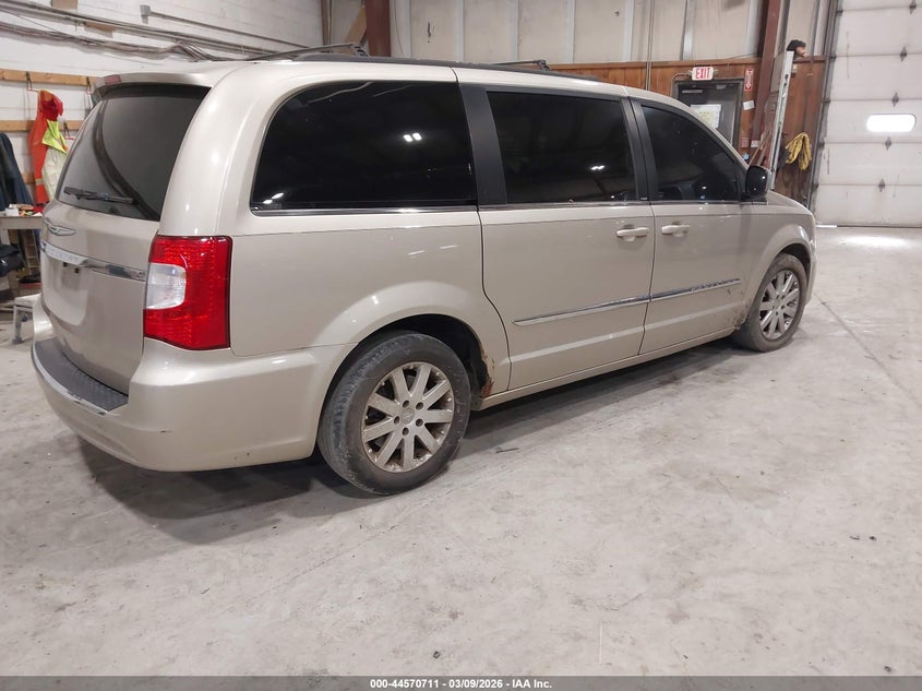 2014 Chrysler Town & Country Touring