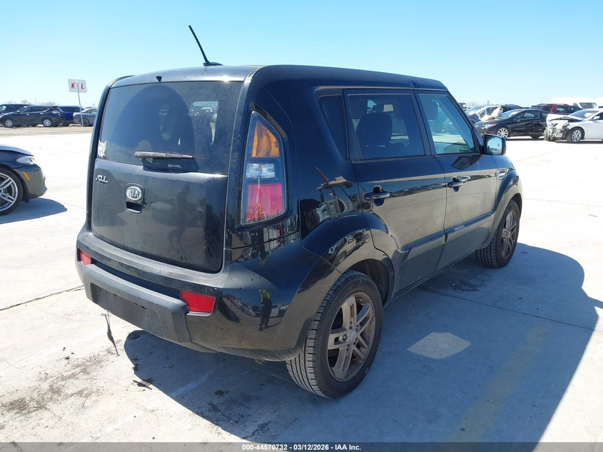 2011 Kia Soul +