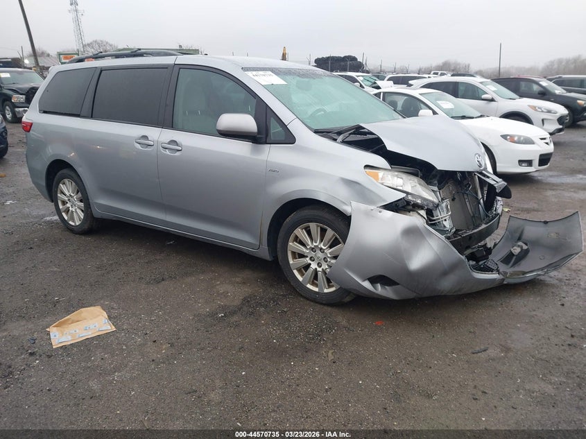 2017 Toyota Sienna Le 7 Passenger