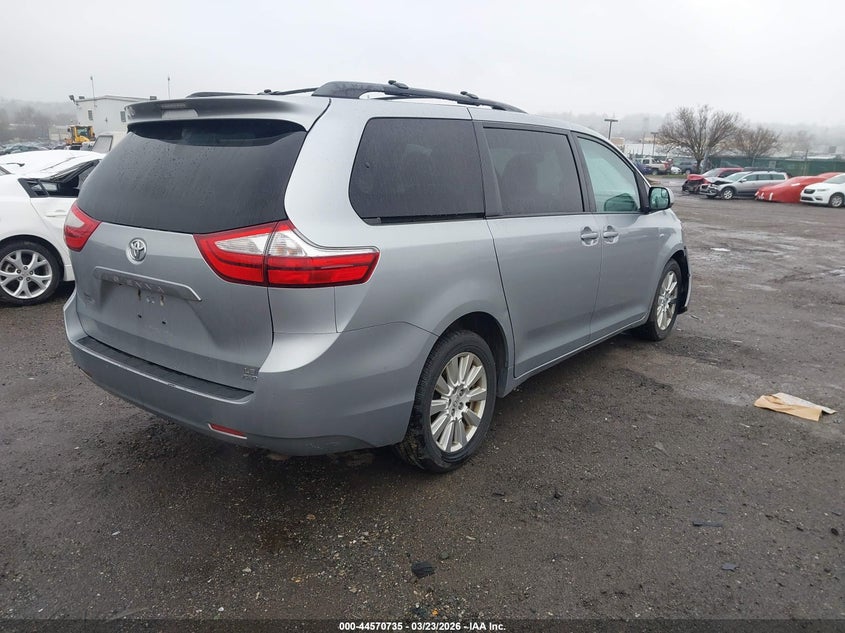 2017 Toyota Sienna Le 7 Passenger
