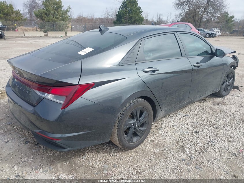 2022 Hyundai Elantra Sel