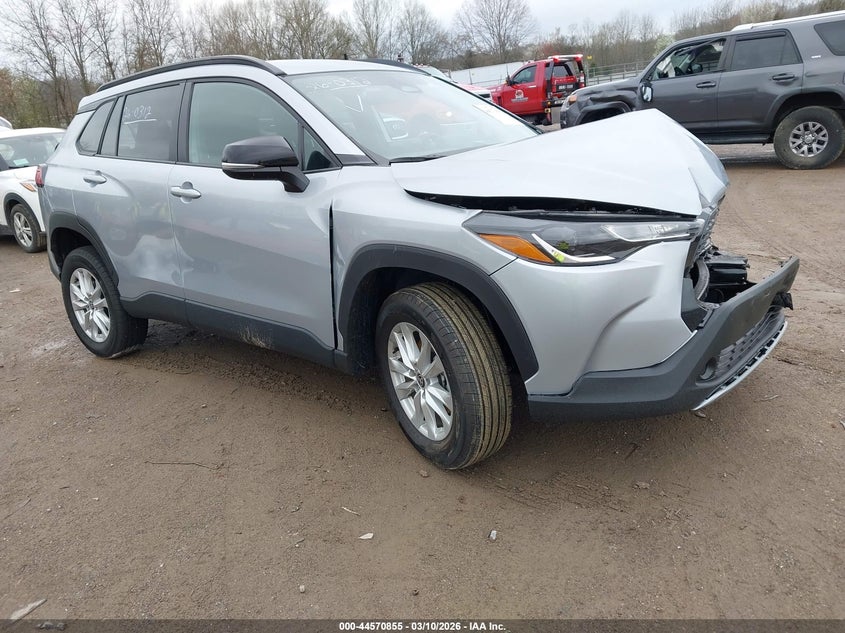 2025 TOYOTA COROLLA CROSS LE