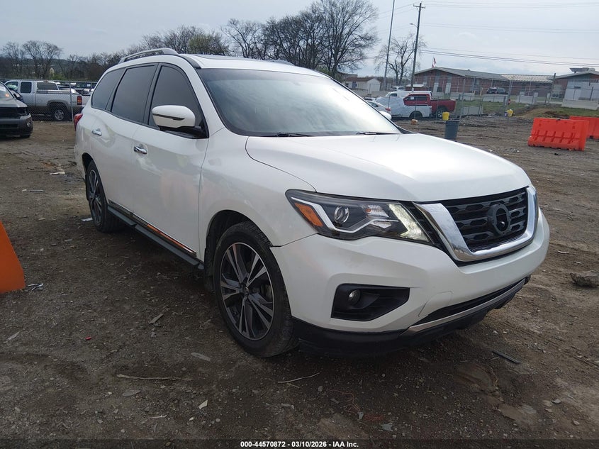 2017 Nissan Pathfinder Platinum