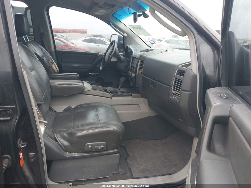 2004 Nissan Titan Le