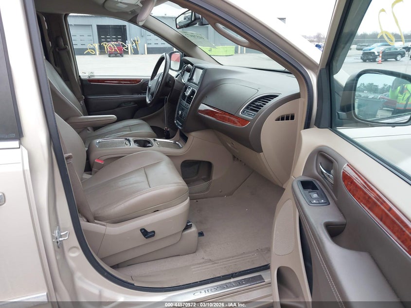 2012 Chrysler Town & Country Touring-L