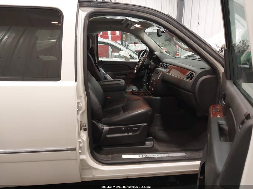 2013 Chevrolet Suburban 1500 Ltz