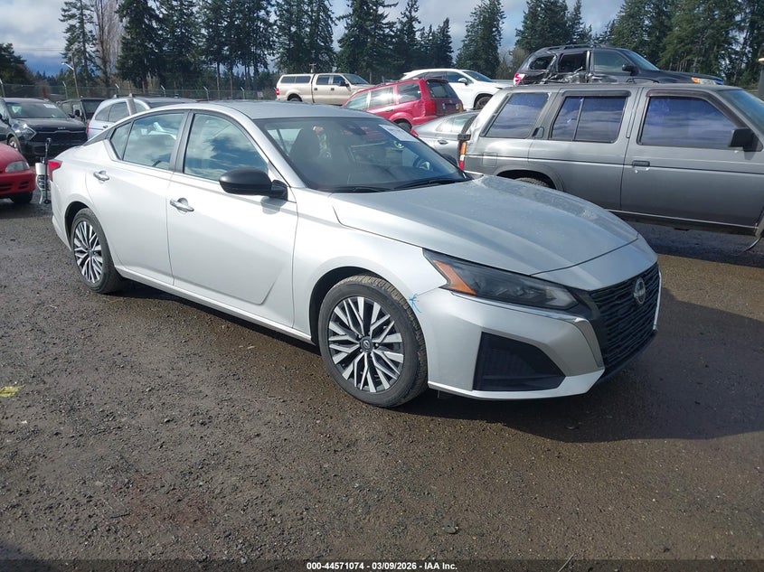 2024 Nissan Altima Sv Fwd