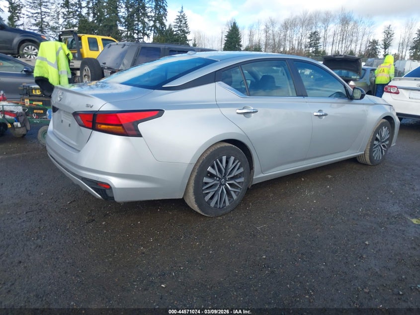 2024 Nissan Altima Sv Fwd